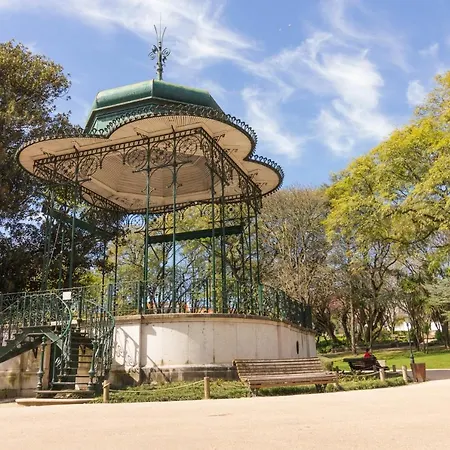 Estrela Modern Flat @ Infante Santo Apartment Lisbon