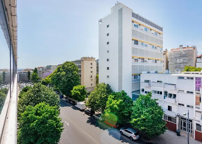 Estrela Modern Flat @ Infante Santo * Lisboa