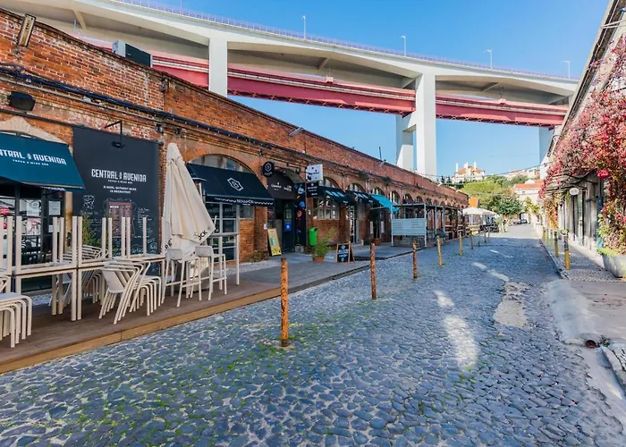 Estrela Modern Flat @ Infante Santo Apartmán Lisboa