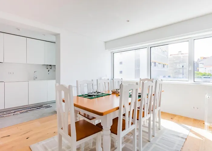 Estrela Modern Flat @ Infante Santo