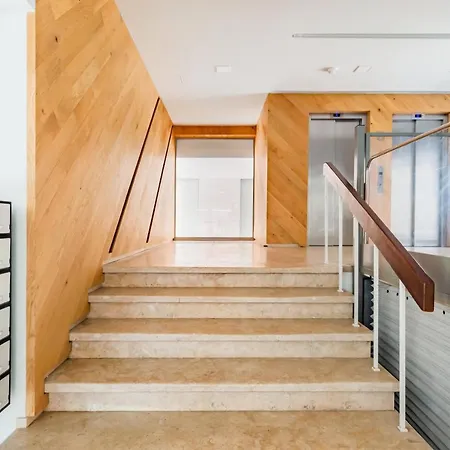 Estrela Modern Flat @ Infante Santo