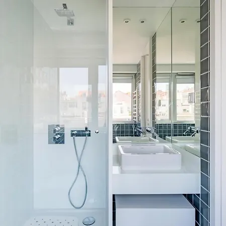 Estrela Modern Flat @ Infante Santo * Лиссабон