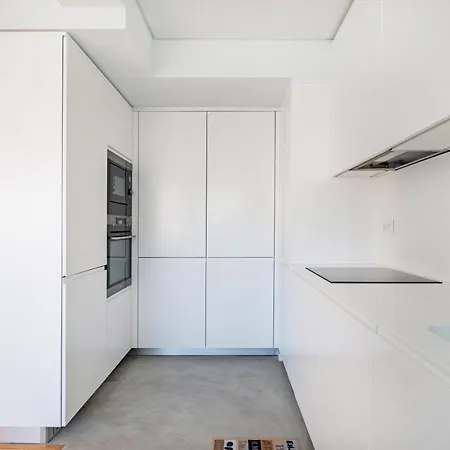 Estrela Modern Flat @ Infante Santo